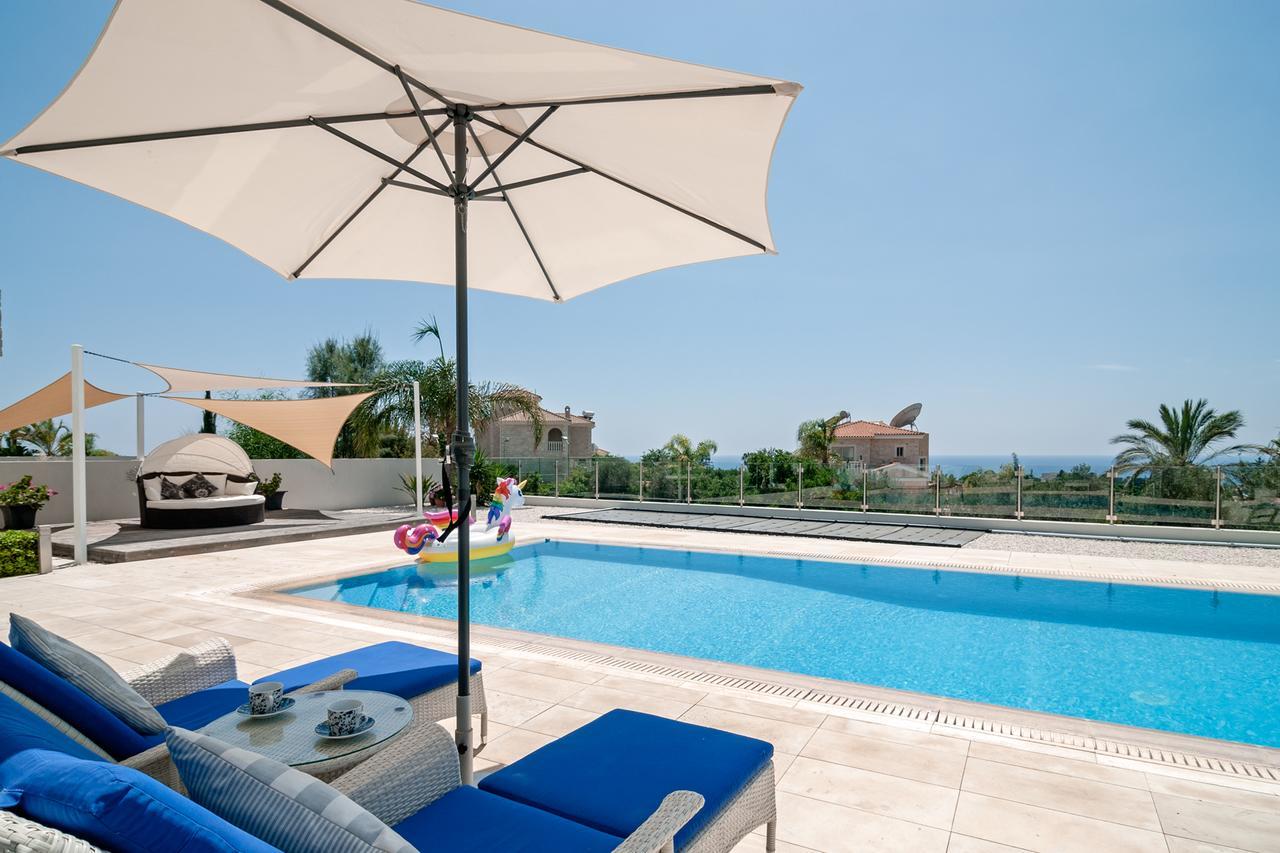 Villa Verdi: Luxury Villa With Private Pool Пейя Экстерьер фото